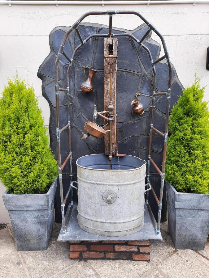 Hotel The Labouring Man Coldwaltham Esterno foto