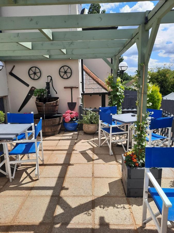 Hotel The Labouring Man Coldwaltham Esterno foto